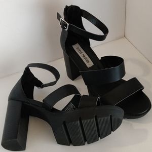 Steve Madden black heels
